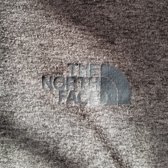 The North Face Performance tee shirt - Picture 8 of 9